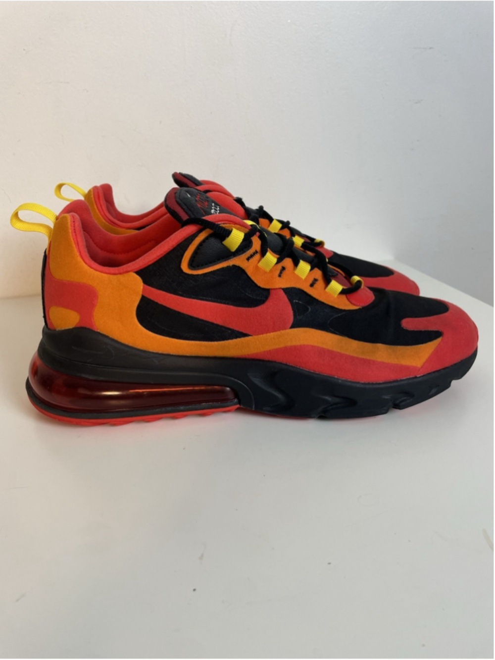 Nike Air Max 270 React Men's 11.5 Lava Magma Running Shoes Sneakers